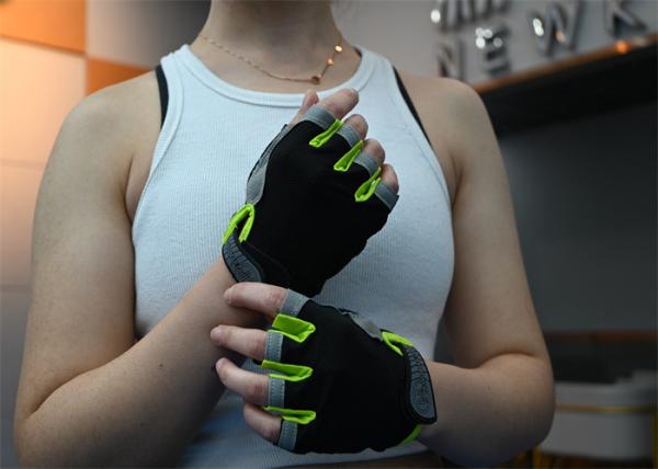 Luvas de ginástica feminina pretas: poliéster neoprene, tamanhos S, M, L - Ideal para ciclismo