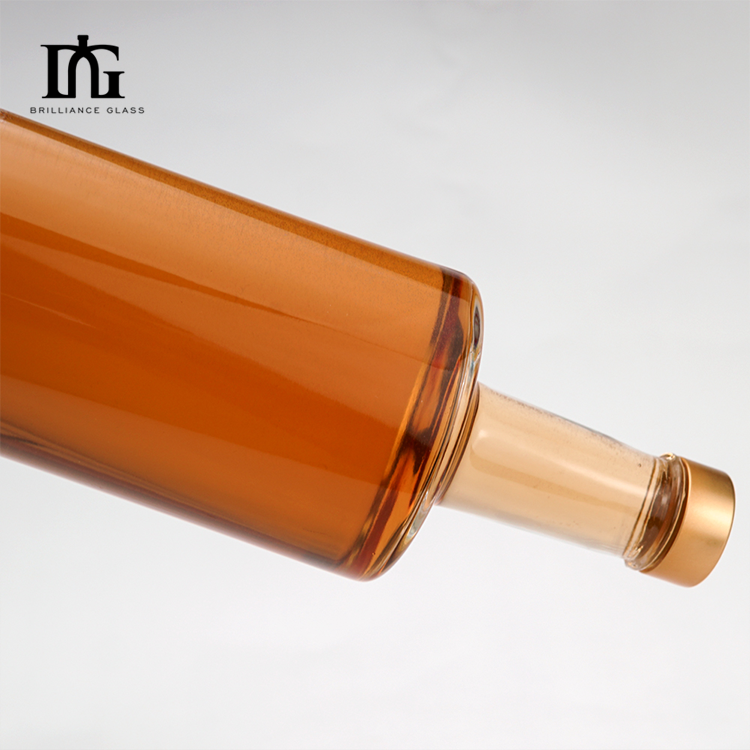 Acceptable Customer's Logo Custom Glass Bottle for Vodka Gin Rum and Liquor 750ml