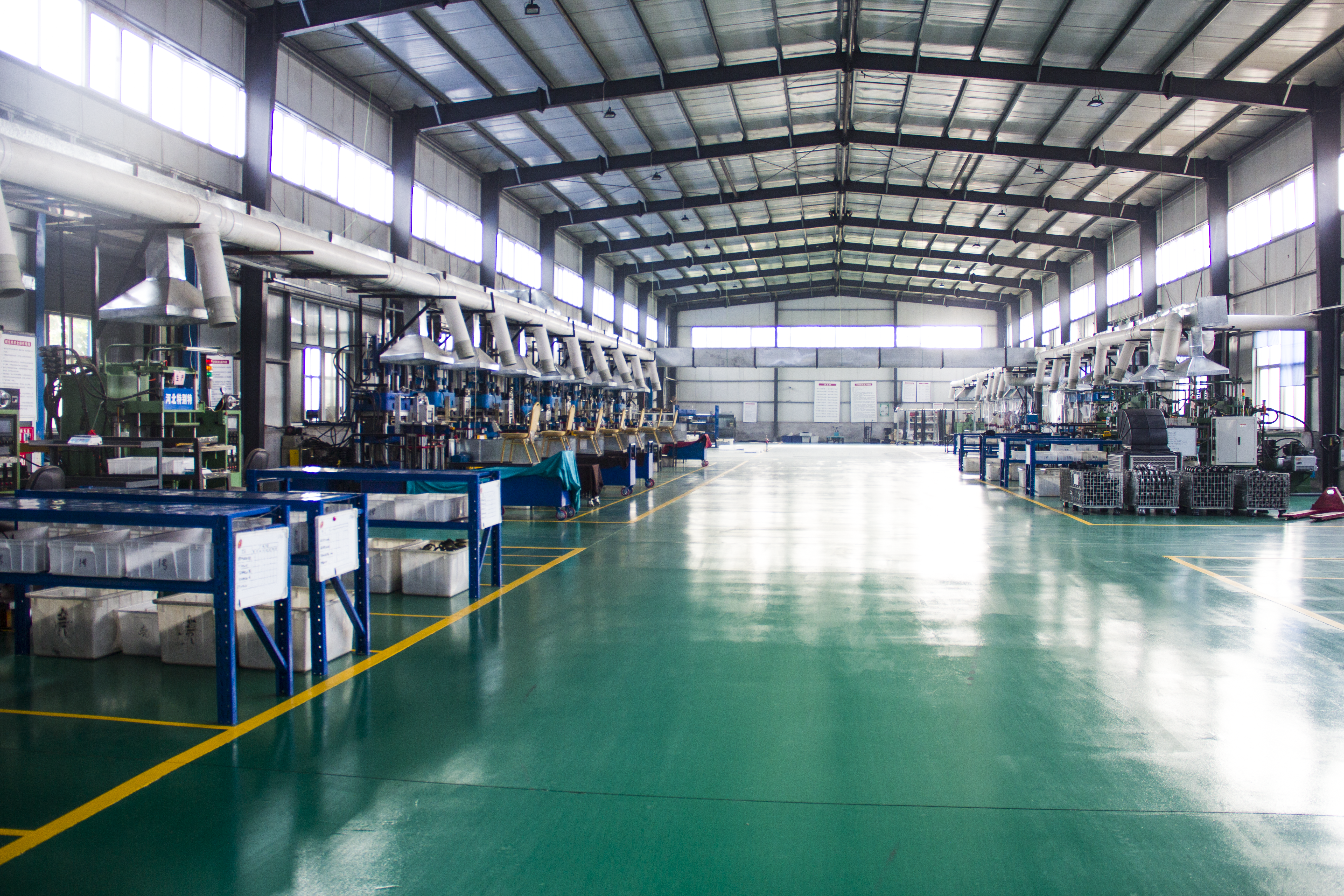 Benz Rear Wheel Oil Seal145*175*27mm(with O-ring). Half rubber Half Iron,2 layers.Add Iron buckle.NBR material.Hot Deals