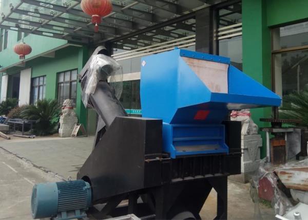 Easy Operation Plastic Crusher Machine Motor Power 75/18.5 Kw 2200*3200*2100mm