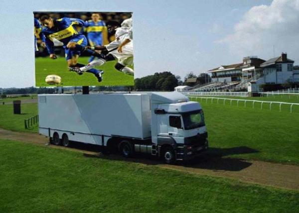 SMD3535 1R1G1B Outdoor Mobile LED Screen Truck Mounted Dust Proof IP65/IP54