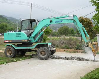 4 Wheel Drive Wheel Digger With Breaker Hammer 360 Degree Rotation