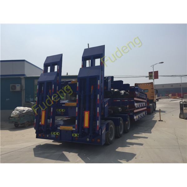 2 / 3 Axle Low Bed Semi Trailer 30 - 90 Tons Heavy Duty Machine Transportation