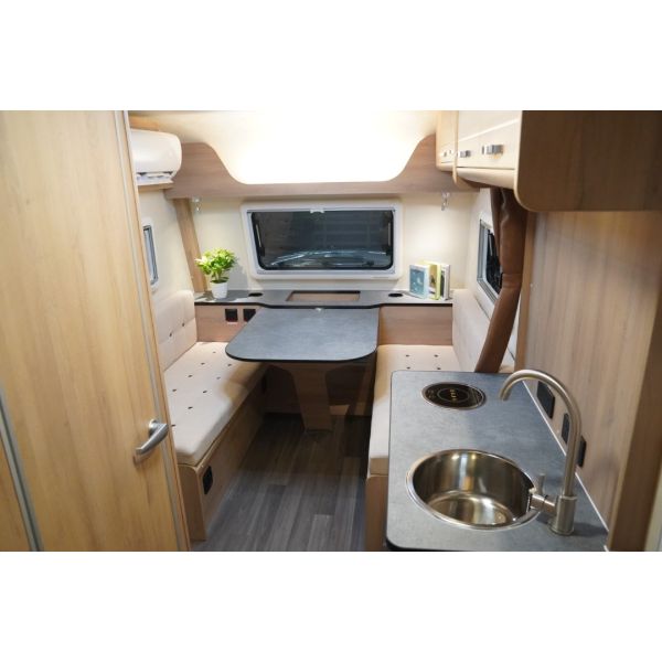 Petites remorques de campeur légères de la remorque de campeur de planéité FRP rv avec la cuisine