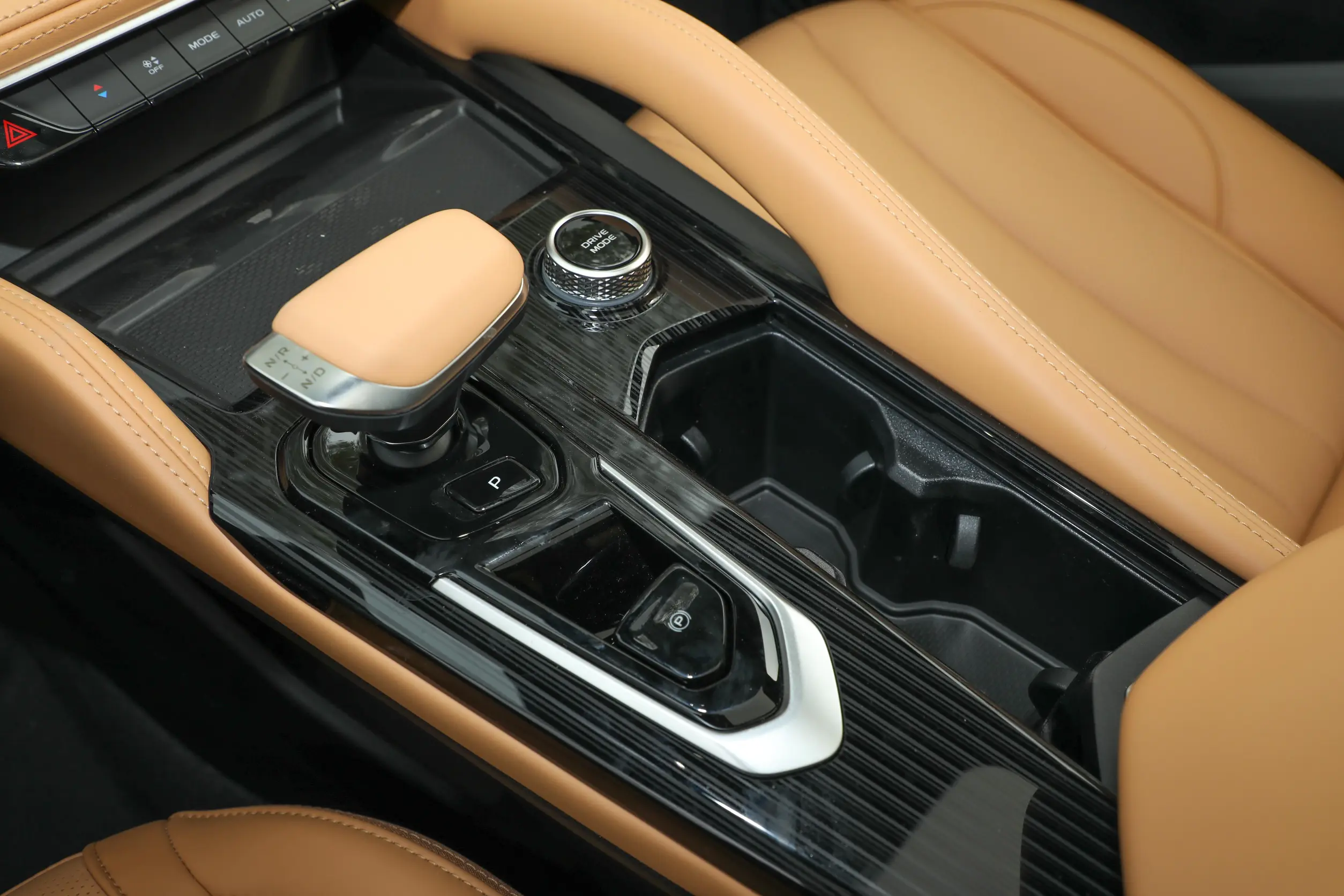 Электрический Geely Plug In Hybrid SUV 7-местный Car Star Yue L Extended Range Edition