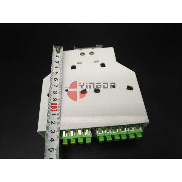 Переходники и отрезки провода портов СК/АПК терминальной коробки 12 оптического волокна ДИН пластиковые