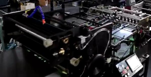 Máquina automática de vernizamento UV de alta velocidade para impressão e embalagem Ecoo CF-620A