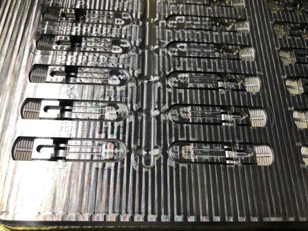 Cloth Clip Mould Clamp Plastic 56 Cavitiies With Iso Certified
