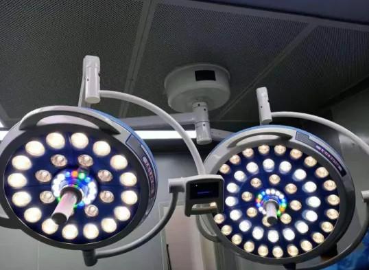 3500K-5000K 80 bulbs Led Operation Theatre Light / Medical Examination Light