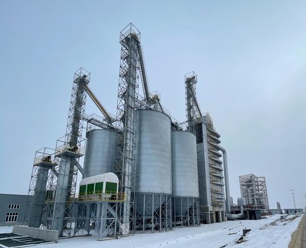 Technical Parameters And Crush Ratio Increment Grain Dryer Machine With Clean Hot Air Heating Medium