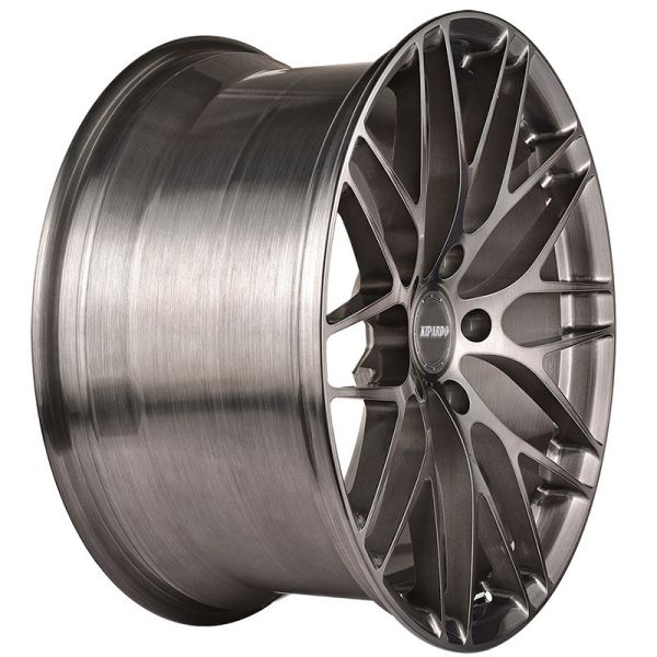 2 части выковала колеса алюминиевого сплава