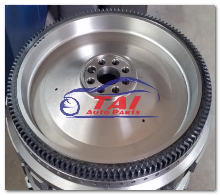 O eixo de manivela de Isuzu 4jb1 4ja1 4he1 4hf1 4hg1 4hk1 usou-se/eixo de manivela novo para Isuzu 4hf1 NPR Nkr Tfr