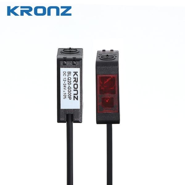 Through Beam Photoelectric Sensors 40mm - 300mm Sensing Distance NPN / PNP Control output