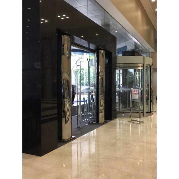 SS304 Vertical Air Curtain for 3-4m Entrances 18m/s Airflow