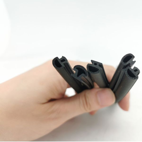 Резиновая прокладка окна набивкой EPDM и погоды двери делает водостойким