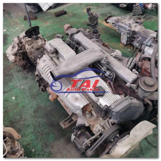 TOYOTA LANDCRUSIER 1HZ USOU O CONJUNTO DE MOTOR COM GEATBOX