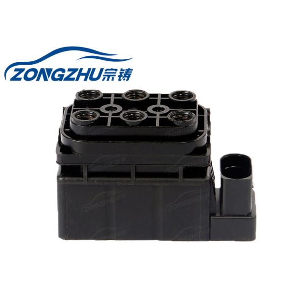 Пластиковый блок клапана подвеса воздуха Ауди К7 с гарантией 7Л0698014 1 года