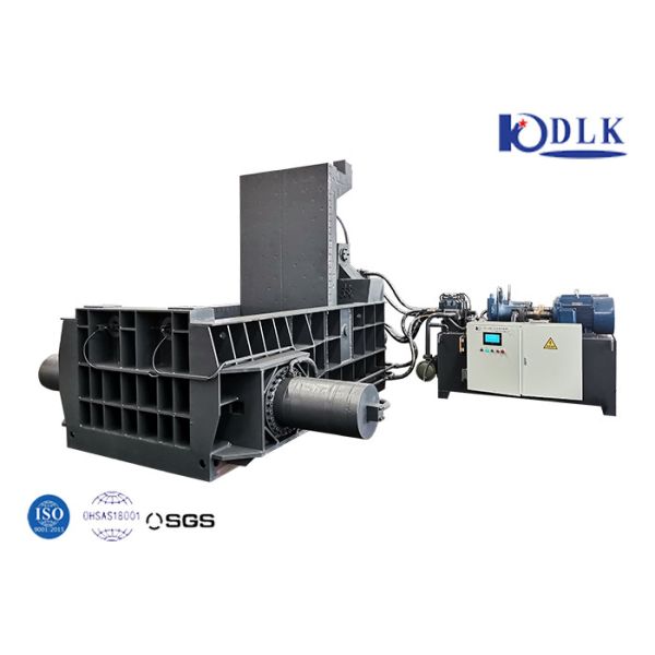 La presse manuelle semi-automatique 60kw ferraillent la machine de emballage pour des déchets