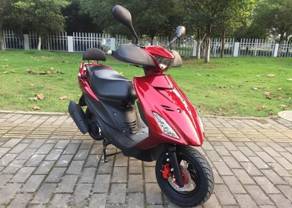 High Max Speed 4 Stroke Gas Scooter 130 Mm Ground Clearance Long Life