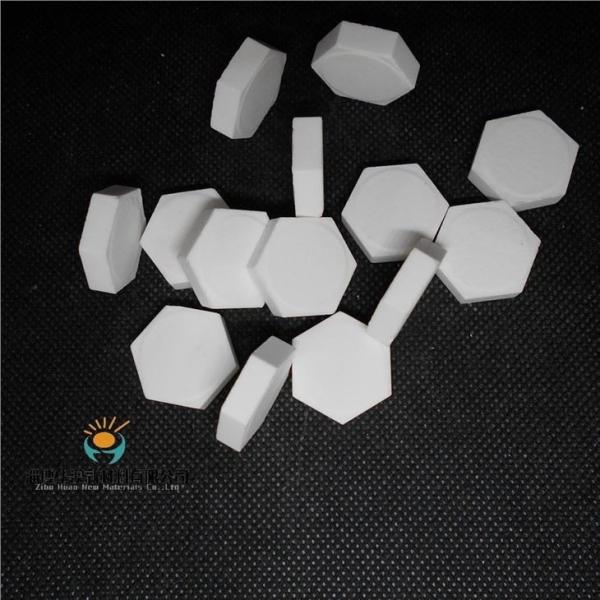 95 Hexagonal Shape Alumina Ceramic Tile Alumina Material For Steel Industry
