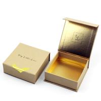 Boîte-cadeau de luxe à extrémité élevé du carton 2mm de Papier d'emballage avec le chapeau d'aimant
