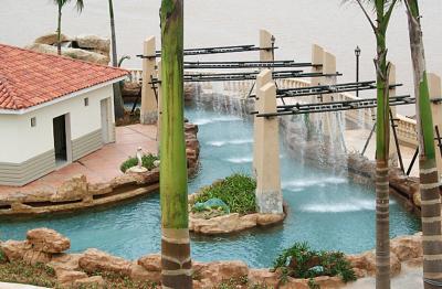 Bubble Wrapped Lazy River Pool Machine For Amusement Water Park Relax Entainment