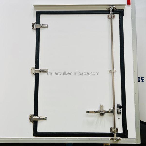 Fuel 20ft FRP Refrigeration Truck Box Body For Howo Shacman Models 5 Fold EPDM Sealing