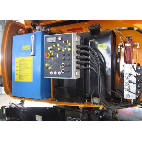 16 Meter 2WD Articulated Hydraulic Boom Lift With 230kgs Capacity 180 Return Platform