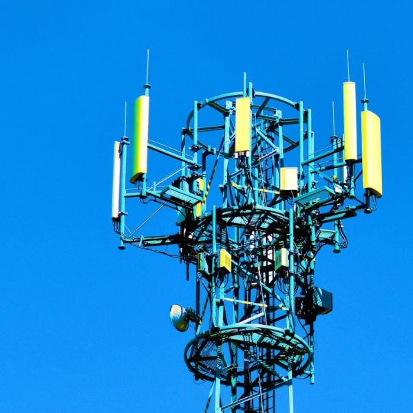 3 Legged Angular IoT Sensor Built-In Telecom Tower Real-Time Environmental