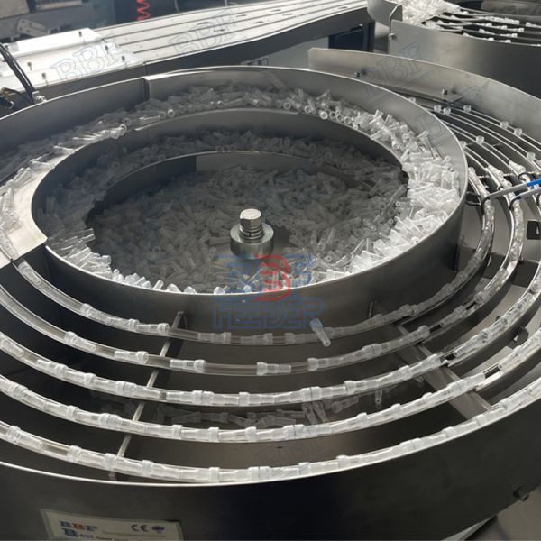 Многополосная система питания пластиковых деталей вибрирующий питатель мощность 1000 Вт