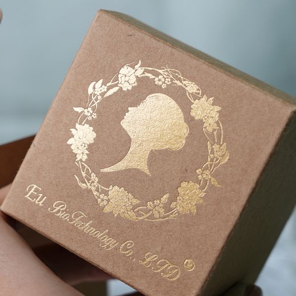 Переносные колонки для упаковки волнистых свечей с золотой серебряной фольгой и матовой ламинацией