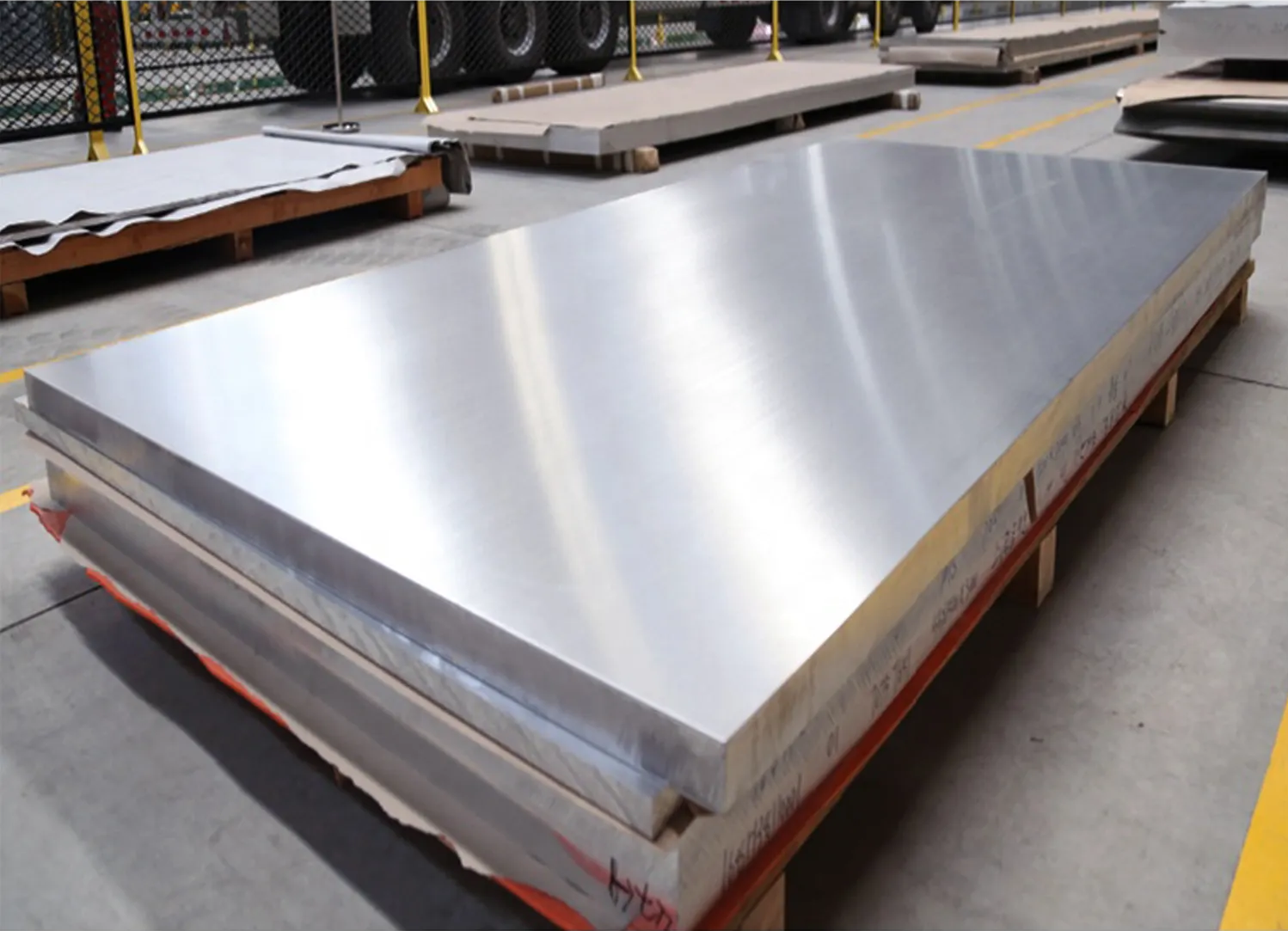 JIS SUS Stainless Steel Sheet 201 304 316 2B Finished Surface Cold Rolled 1.2mm