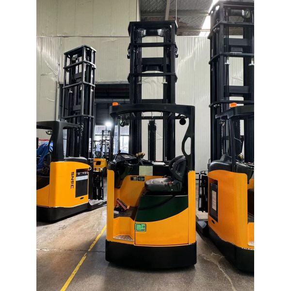 1.5T 2T 2.5T Camion électrique élévateur élévateur à pile à lithium Camion à grande portée