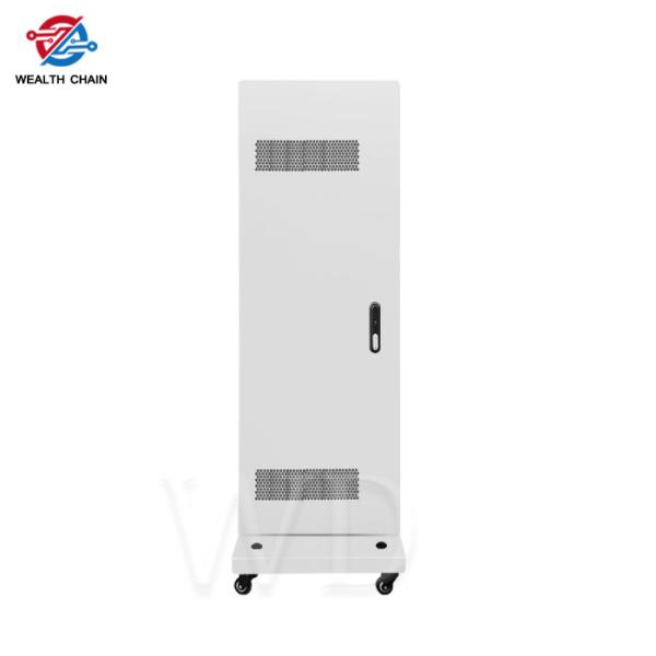 White 32 Inch IP55 Protection Portable Digital Signage With Wheels