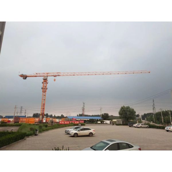 QTZ80 Flat Top Construction Tower Crane With 0-100 M/Min Hoisting Speed