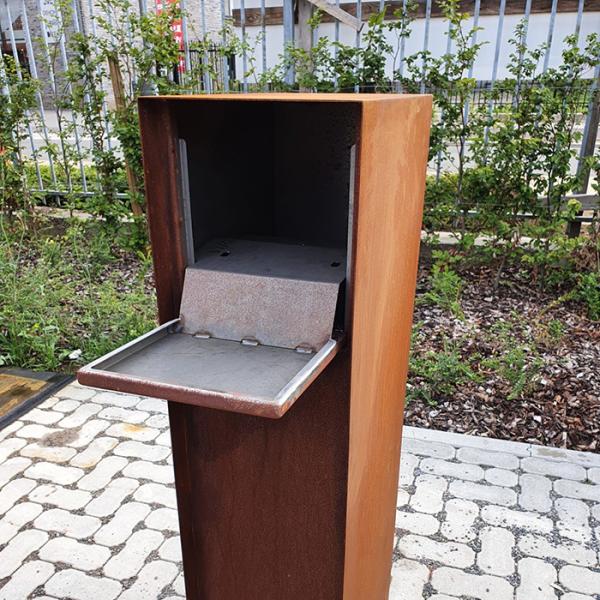 Caixa de cartas de metal Escultura de aço corten Arte ao ar livre Artesanato de polir