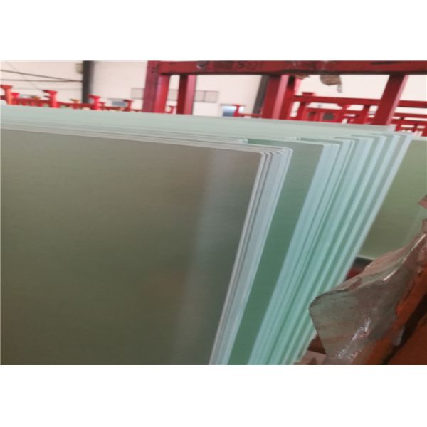 2mm&3.2mm Solar Low Iron Solar Glass Solid Structure Ultra White Color Low Reflectitiy