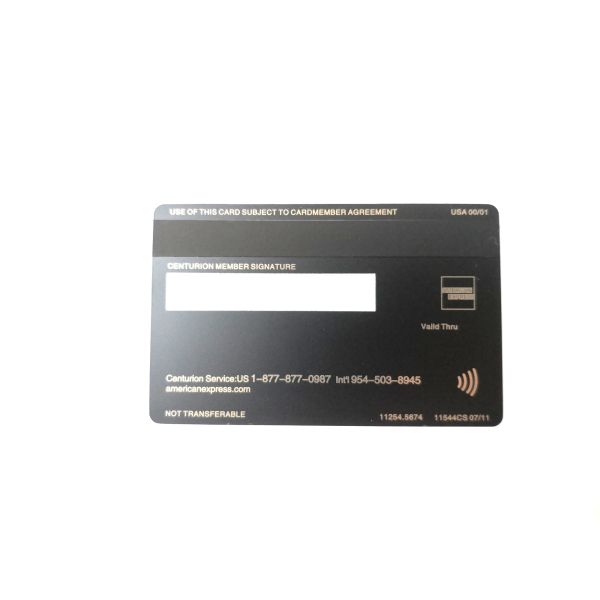 Большое отверстие обломока заморозило лазер для того чтобы выгравировать карты металла черноты Matt