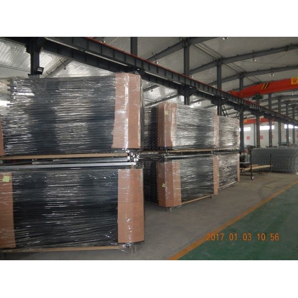 Q235 Interpon Weather Resistance Garrison Fence Panels For Garden / Factory