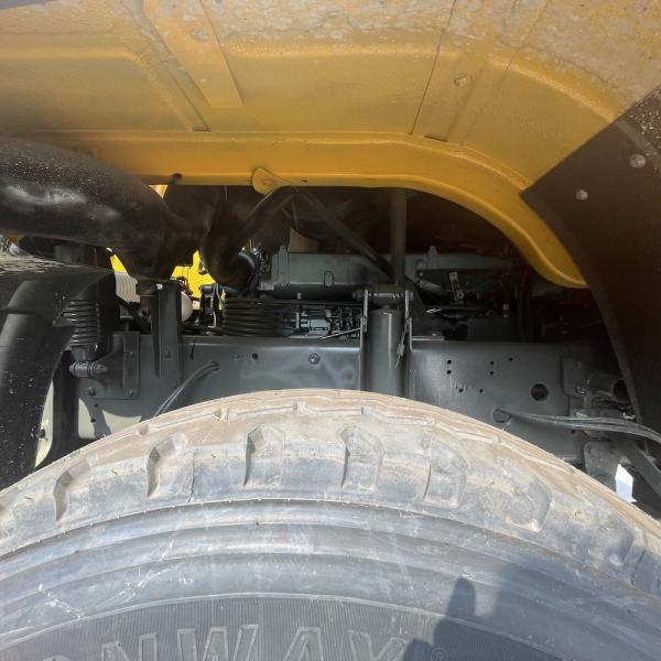 BRAND NEW HOWO HEAVY DUTY 6 WHEELS EWAGE SUCTION SEWAGE TRUCK 10/ 13 CBM WASTE DISPOSAL TRUCK WITH PRESSURE DISCHARGE FUNCTION