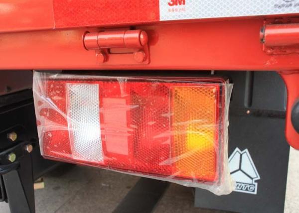 Camioneta SINOTRUK HOWO 5 toneladas de caminhão leve para a logística ZZ1047C2813C145
