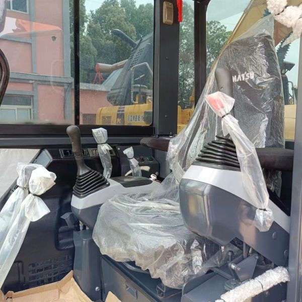 Mini Used Excavator Equipment Komatsu PC18 PC18MR PC18MR-3 1.8 Ton Micro Trencher Hole Machine Digger