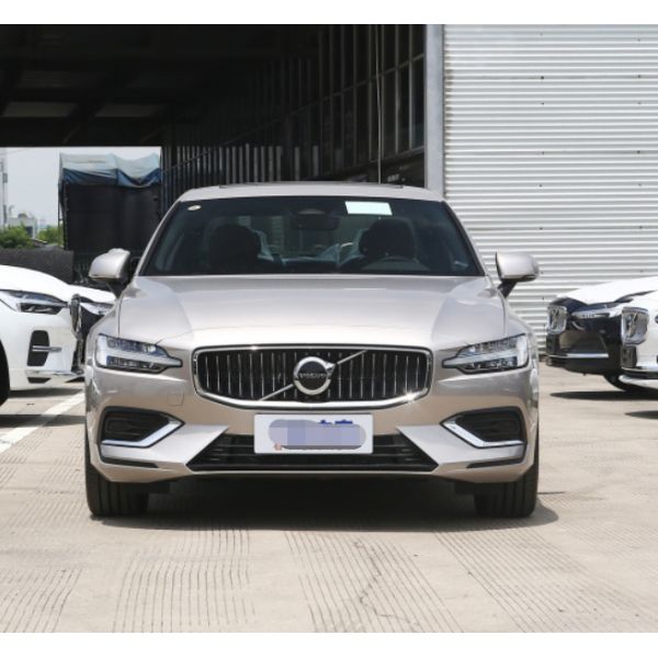 Подержанный автомобиль версии 2.0T 163HP L4 VOLVO S60 2023 B4 Zhiyuan Haohua с турбонаддувом