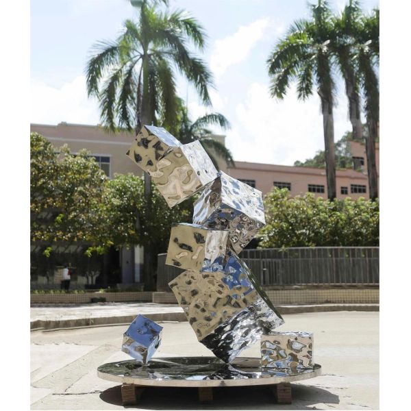 Silver color Hotel Lobby Sculpture Geometric Water Waves Three Dimensional Rubik'S Cube Sculpture