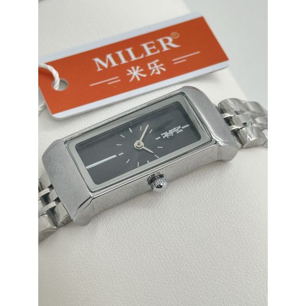 Мужчины Женщины Новейшие наручные часы Дизайн Миллер Бренд Кварцевые часы из Гуанчжоу