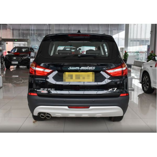 BWM X7 Medium Sized SUV 1.5T With 7 Seats 6 Speed Manual 180Km/H