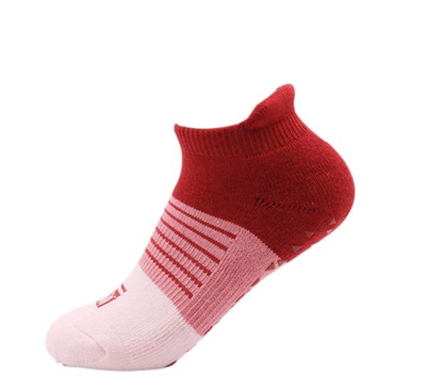 Knitting Comfortable Anti Slip Yoga Grip Socks , Non Slip Pilates Socks Customized Size