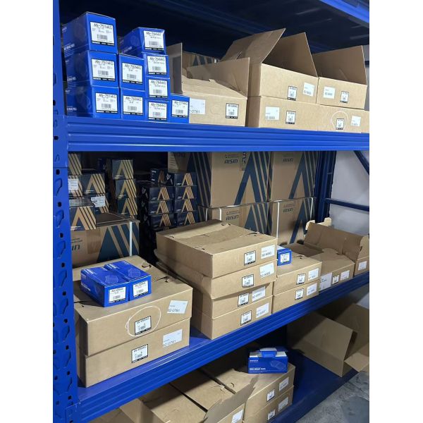 04466-02330 Akebono Brake Parts For NCP120X NCP100 ZVW3# ZVW5#