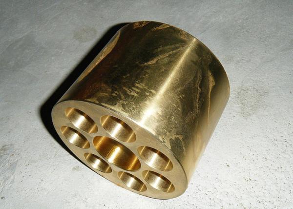 A movimentação final da máquina escavadora de PC220-3 PC200-3 parte o bloco de cilindro interno dos jogos de reparação KMF90