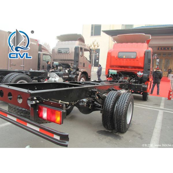 New 4x2 Sinotruk Howo7 Euro 2 Light Duty Trucks 12 Tons Light Duty Cargo Truck with good quality 95 Km / H